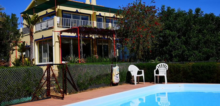 Belle villa de 4 chambres avec vue sur la mer, piscine, sauna et annexe