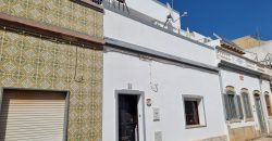 Typical villa in fuseta village with 3 bedrooms and views over the village and the sea
